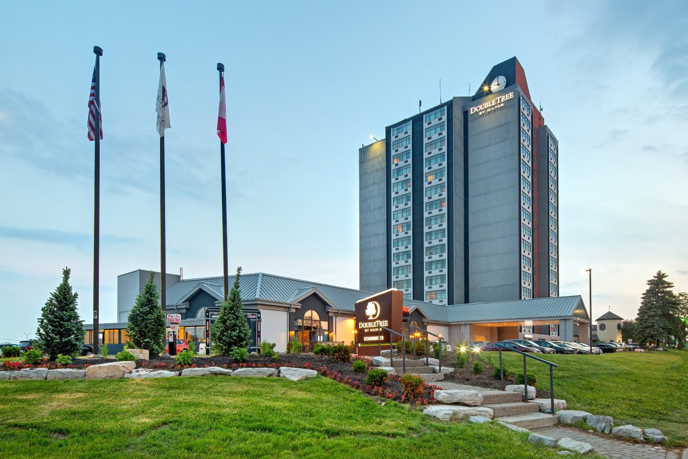 Doubletree by Hilton Toronto Airport Hotels in Toronto