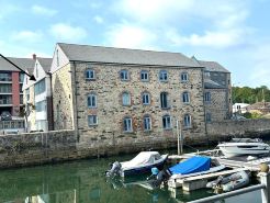 Stunning duplex apartment in listed building