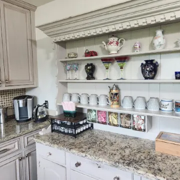Charming lakefront 3BR 3BA house w/ EV chg in heart of Mt. Dora. Nature abounds.