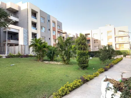 00201014846728 Ground floor apartment with garden and free use swimming pool Отели в г. Город Шейхов