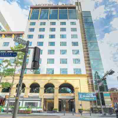 레이크 호텔 Hotel Exterior