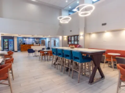 Hampton Inn & Suites Denton Hotels in Denton