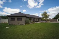 Cosy Wood House - Bed and Breakfasts