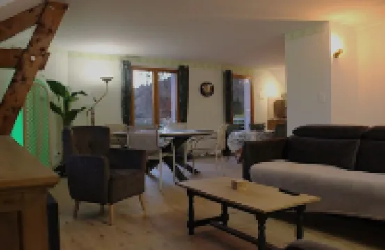 Spacious apartment with magnificent view and terrace, on the 1st floor of a villa.