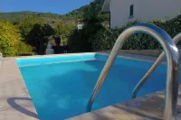 Casa com Piscina Privada, a 4km das Fisgas de Ermelo! Aceitam-se Animais Các khách sạn ở Mondim de Basto