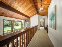 Riverfront Cabin, Covered Hot Tub, King Beds, Dual Shower, Pets - Fox Haven