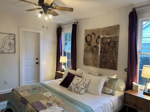 Charming 2-bedroom house with WiFi, AC in welcoming Monroe