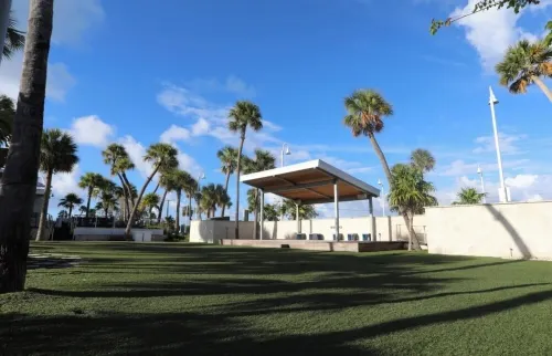 Sentient Waters: 63' Boat With Full Amenities & Sun Deck