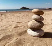 Stunning iconic harbour & sea views of St Ives, parking and 2 mins walk to town