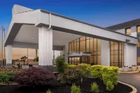 Spark by Hilton Lexington Hamburg Hotels in 
