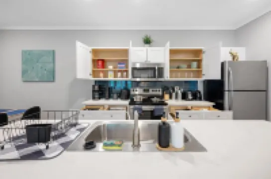 Charming 2-bedroom apartment with AC, WiFi in welcoming Port Wentworth