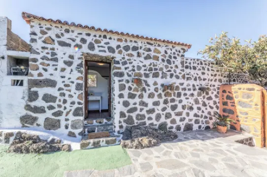 Sombrero de Pico B, El Paso, with shared pool Hotels in El Paso