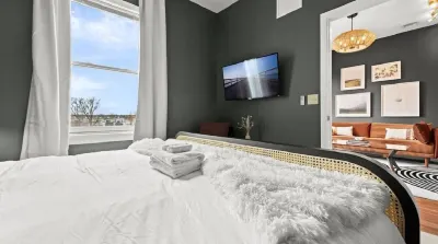 King Bed <> An Alluringly Cozy Suite Xcape Hotels in 