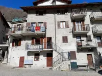 Two-room apartment in the heart of Valmalenco within walking distance of ski lifts Hotels in Chiesa in Valmalenco