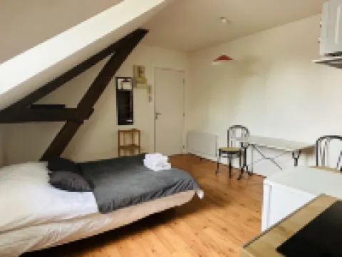 Quiet Studio 12 with Wifi and Parking in Troyes