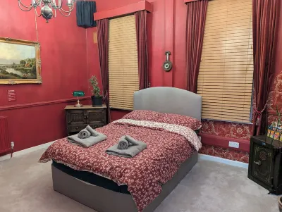 The Old Stables, Altrincham Hotel dekat Red House Farm