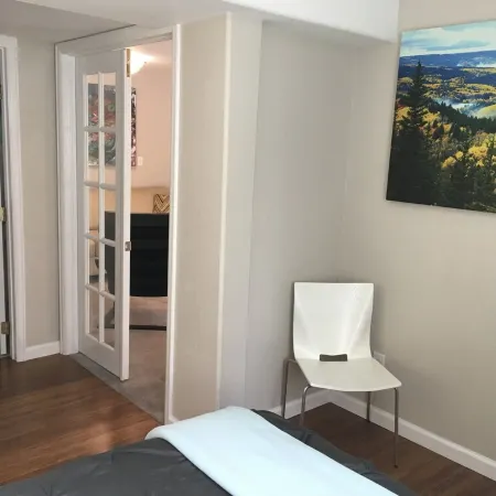 Charming 1-bedroom apartment in marvelous Boulder with gardens all around.