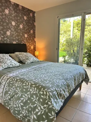 Superb luxury villa in the heart of the Golf between Ocean and Lake