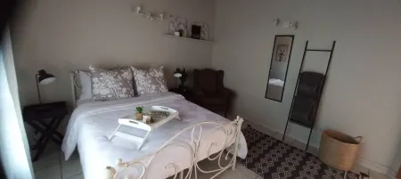 Lovely 1 bedroom Loft in the Heart of Walvisbay. Отели рядом с достопримечательностью «Фламинго Лагун»