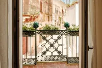 Entire apartment in historic building with fine furnishings and every comfort Hotels in Grottaglie