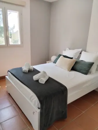 New: Emma's house Отели в г. Карпантрас