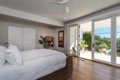 Beautiful Montecito Estate with magical gardens- Renovated in 2025 Hotels near Manning Park