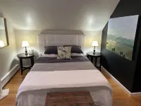 Walk to Everything Charming 2-bedroom apartment in fabulous New Paltz