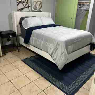 Ample Studio 305 Rooms