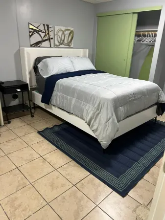 Ample Studio 305 Отели рядом с достопримечательностью «Зоопарк Бронкса»