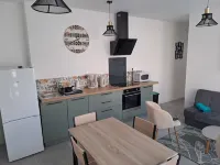 5 minutes walk from the beach of blériot-plage! ground floor apartment.