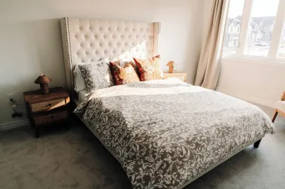 Brand New contemporary 4 bedroom nestled in nature Hotels near TreeHouse ClubHouse