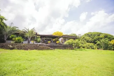 Casa Madera Hotels in 