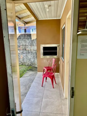 Cozy house in Lages, 5 minutes from the pine nut festival. Отели рядом с достопримечательностью «Escola Municipal Lupércio de Oliveira Köeche»