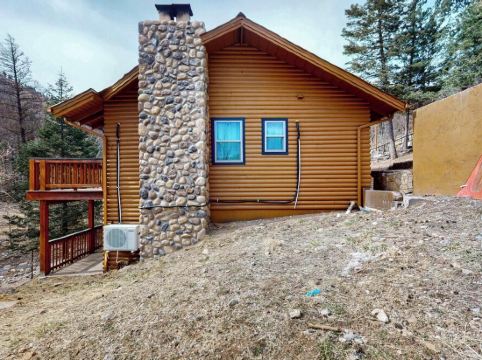 Beautiful log cabin high above the Rio Ruidoso River. The Log & Order Cabin.