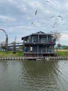 Cozy home on the Galveston bay canal. A perfect family getaway.