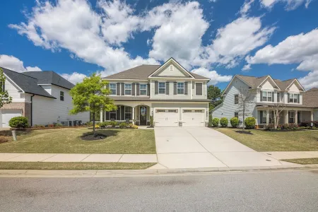 Masters Golf Rental, Overlooks Course