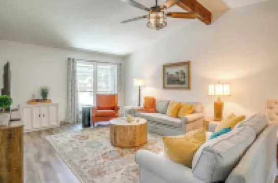 Robin House with two master suites!