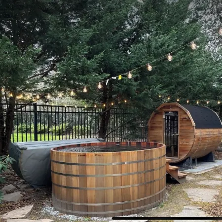 Gorgeous home in historic downtown Sandwich with hot tub/sauna