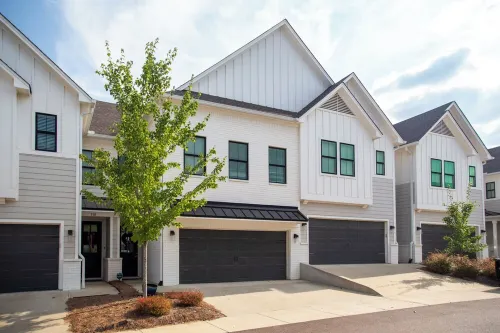 Family-Friendly 3Br Condo Sleeps 9, Ensuite Bathrooms