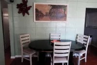 Charming 2-bedroom cottage in enjoyable Pinellas Park with AC, WiFi, and more