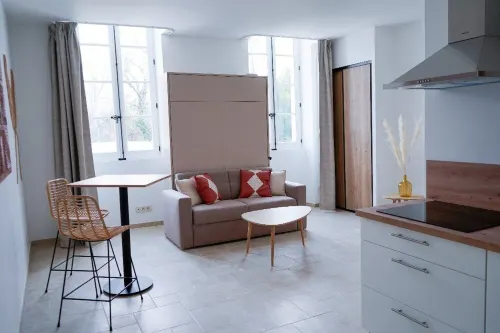 Studio Deux Personnes à Villeneuve-lès-avignon, à 5 Minutes du Palais des Papes