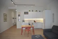 Apartment with large living and kitchen in the center of Brindisi with parking space