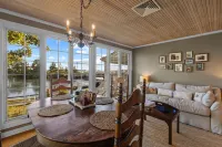 Waterside retreat! 4BR/3BA with private dock/views Hotels in Clinton