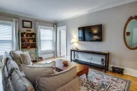 Victorian Elegance: 2 Bedroom w/ King Beds off Park Ave