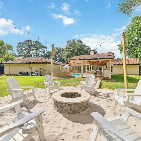 Katy Oasis with Huge Patio, Pool & Game Room