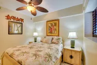 Centrally Located Kailua-Kona Condo w/ Lanai!