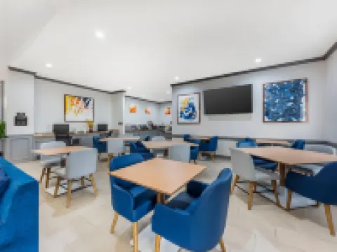 Comfort Inn & Suites Hotels in Fayette County