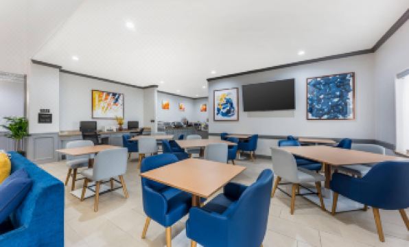 Comfort Inn & Suites