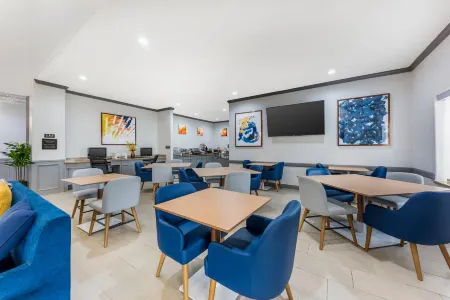 Comfort Inn & Suites