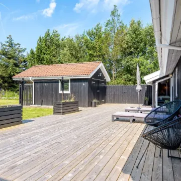 "Ansfried" - 900m from the Sea